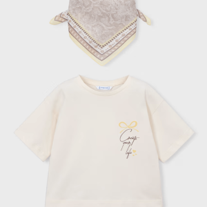 CAMISETA CON PAÑUELO