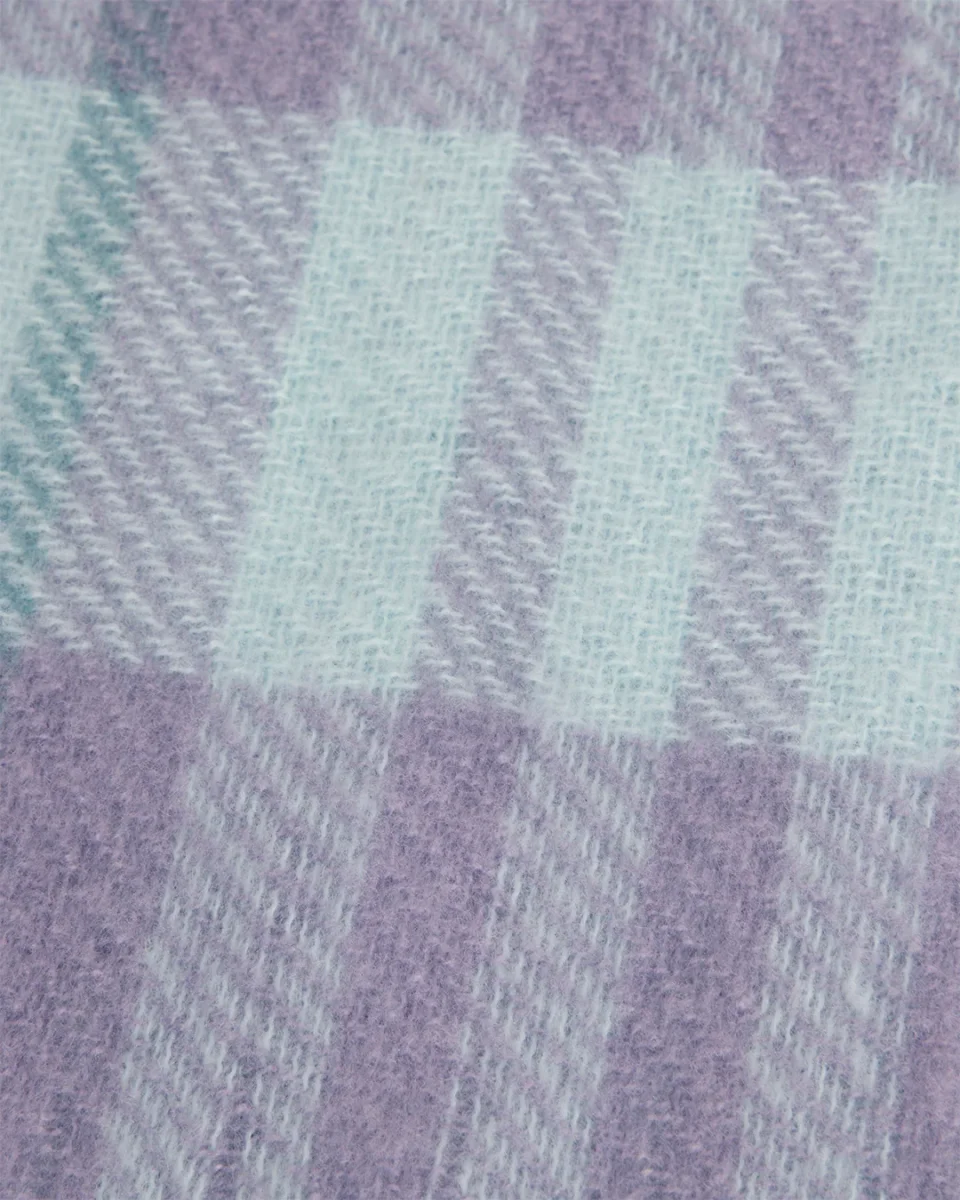 Bufanda de Cuadros con Flecos - Azul Pastel - Imagen 4